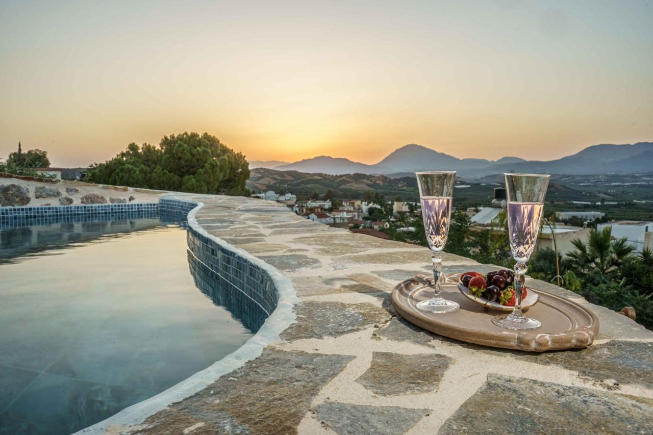 Villa Simantiri Pombia Extérieur photo