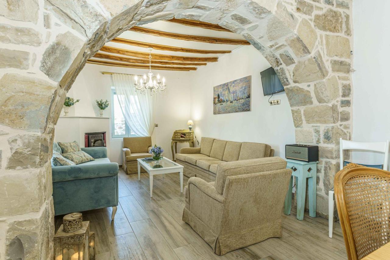 Villa Simantiri Pombia Extérieur photo