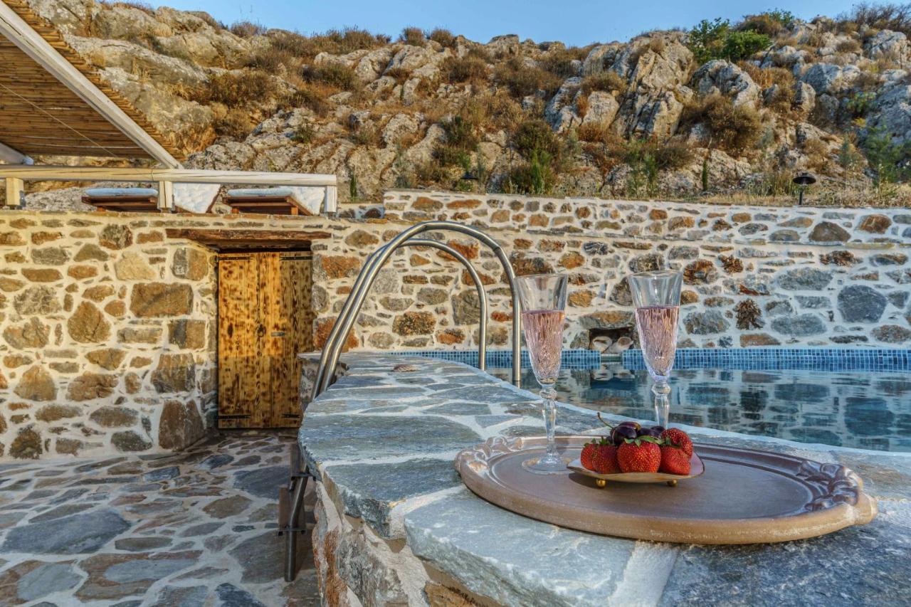 Villa Simantiri Pombia Extérieur photo