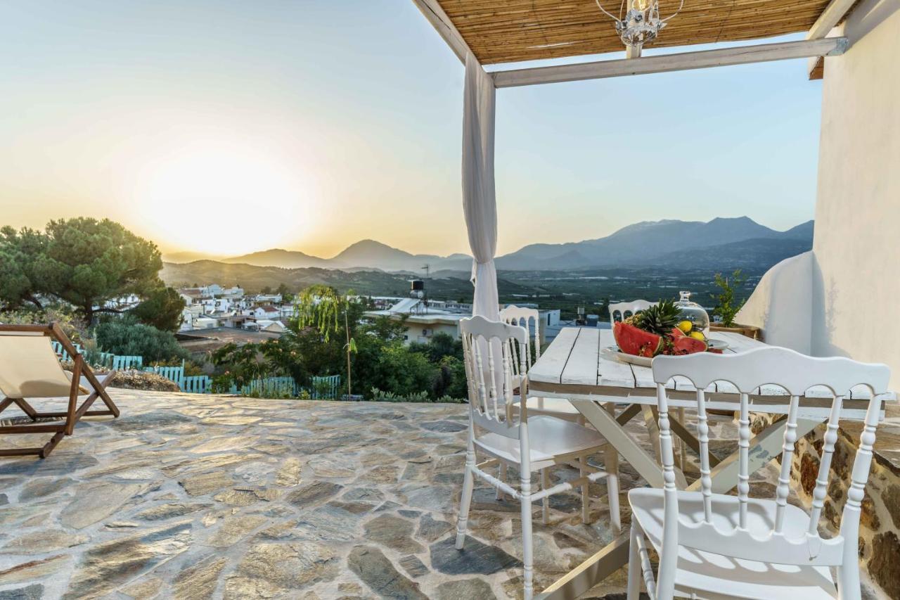 Villa Simantiri Pombia Extérieur photo