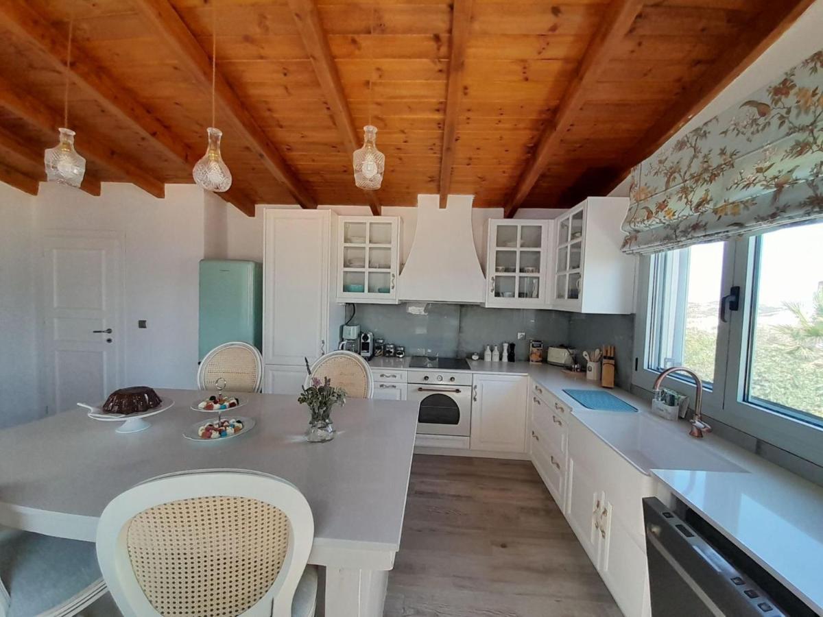Villa Simantiri Pombia Extérieur photo